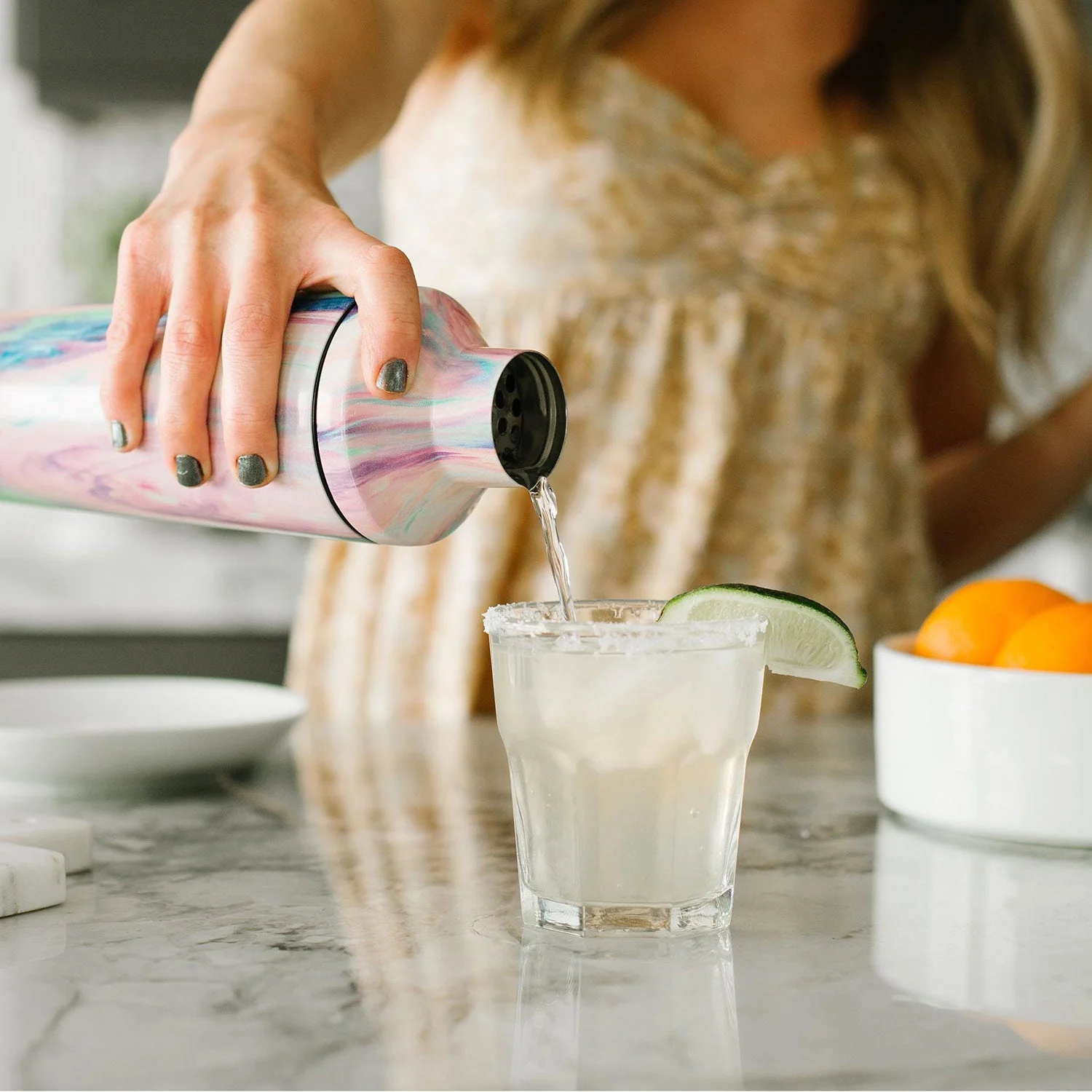 Classic Cocktail Shaker with Jigger Lid - Image 3